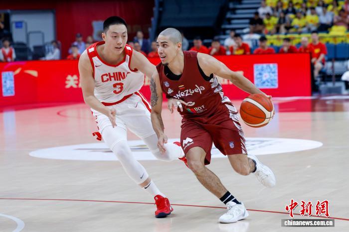 中国男篮热身赛大胜委内瑞拉 备战亚洲杯磨炼阵