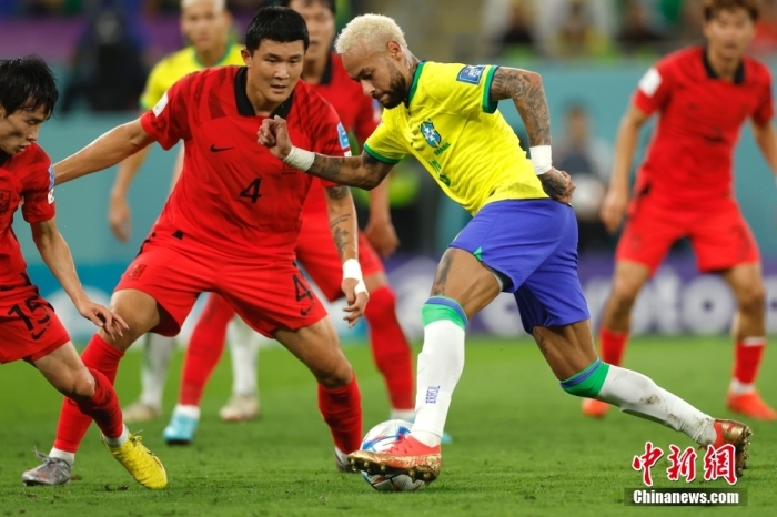 巴西4-1韩国晋级8强 蒂特称跳舞是文化传承