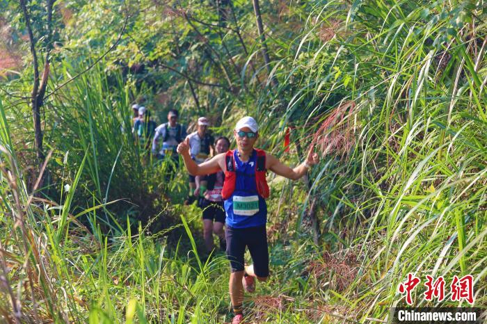 海峡两岸越野赛在将乐拉开帷幕 选手共赴山野挑