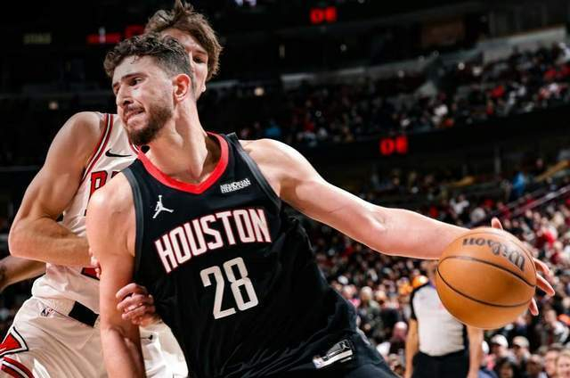 火箭锋线双核分化史密斯进攻手段升级成关键变