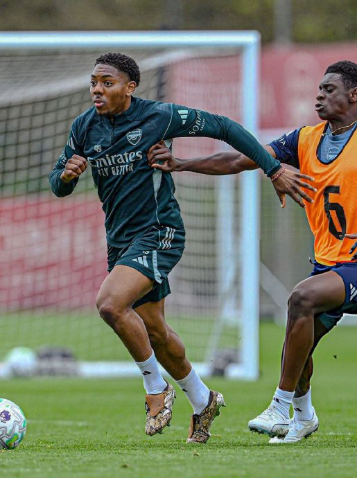 曼城阿森纳展开英超焦点战备战训练全面展开