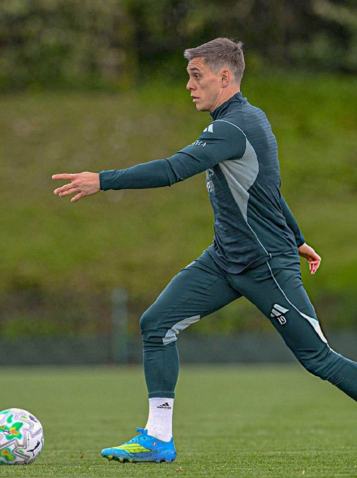 曼城阿森纳展开英超焦点战备战训练全面展开