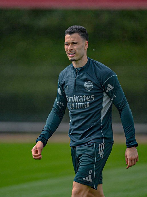 曼城阿森纳展开英超焦点战备战训练全面展开